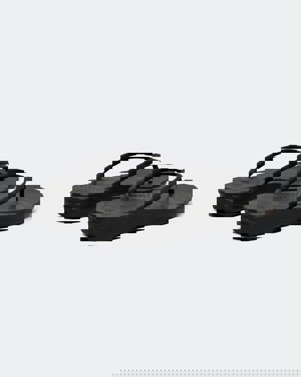 Fitflop Iqushion Womens Ergonomic Flip-Flops - All Black 090 - CHO - Designer Womens Sandals