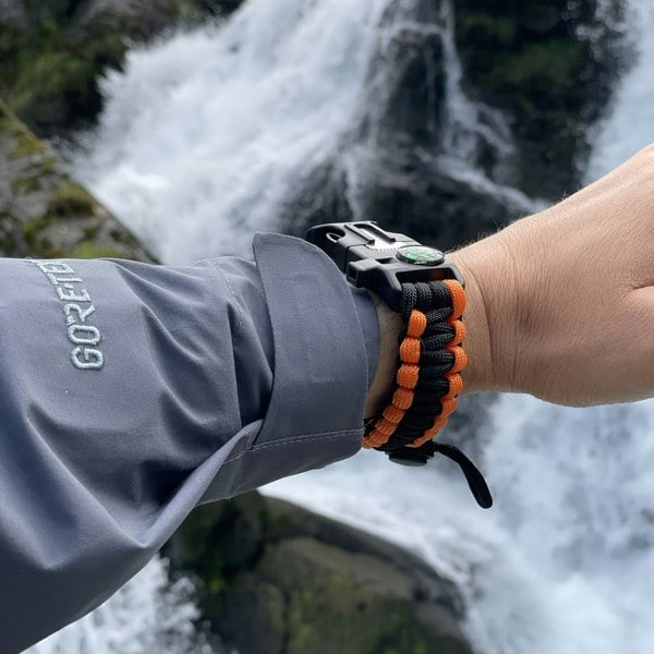 Paracord Survival Bracelet (5 in 1): Flint and Steel Fire Starter, Whistle, Compass, Mini Saw - aZengear