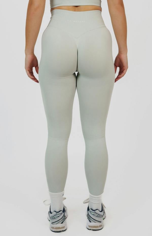 V3 Apparel Form Seamless Scrunch Sports Bra, Leggings & Shorts Set - Light Grey