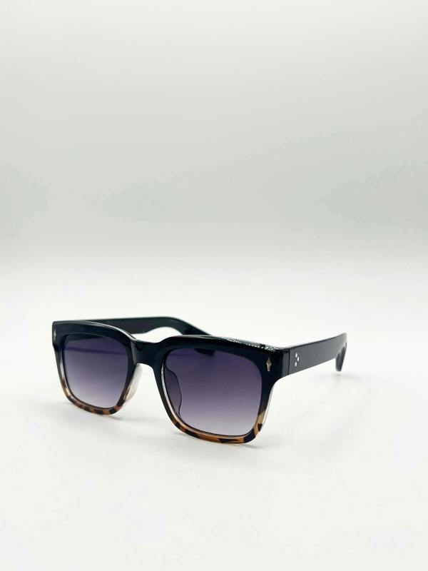 Square Sunglasses in Black Leopard - svnx