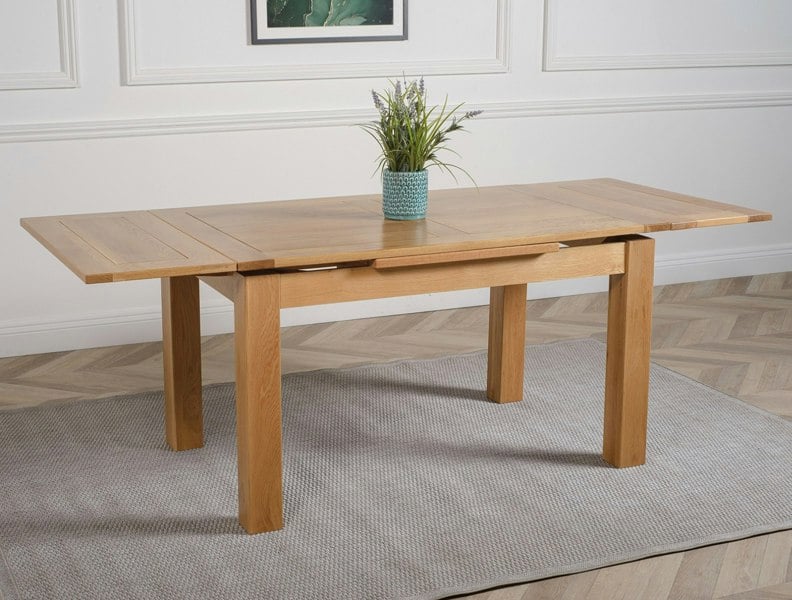 That's Furniture Richmond Solid Oak Extendable Dining Table - 140 to 220cm