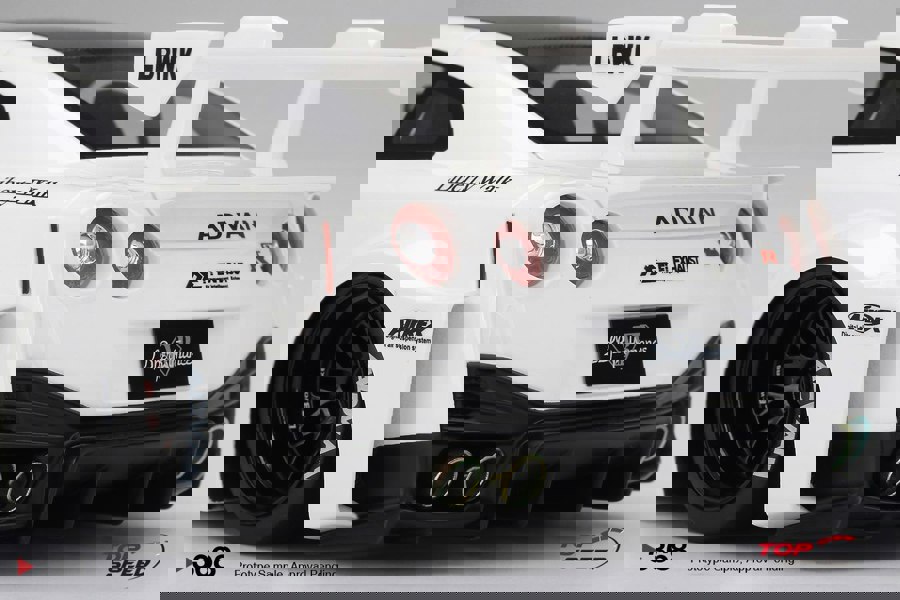 TSM Nissan LB-Silhouette Works GT 35GT-RR Ver.2 White 1:18 Scale TSM TS0368