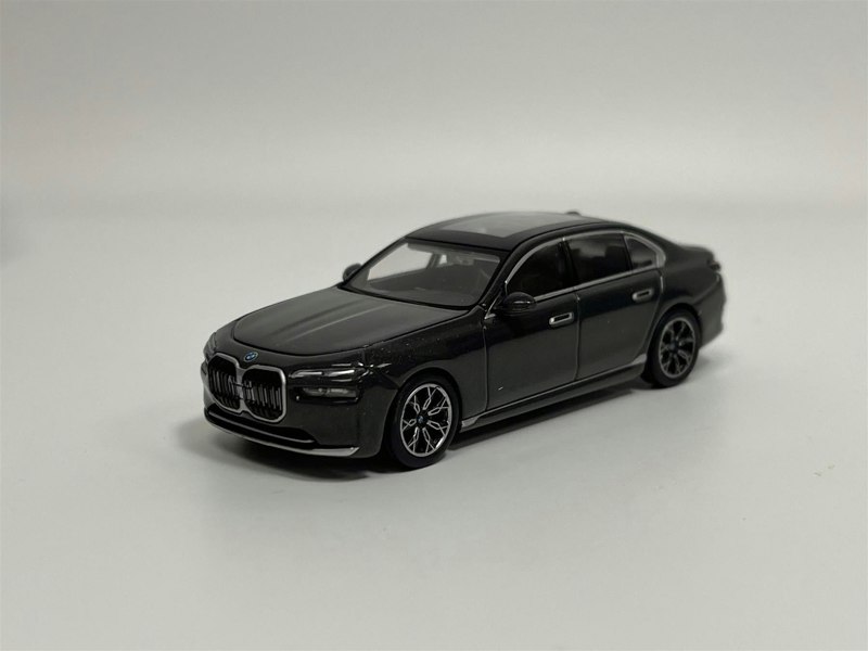 Mini GT BMW i7 xDrive60 Dravit Grey RHD 1:64 Mini GT MGT00818R