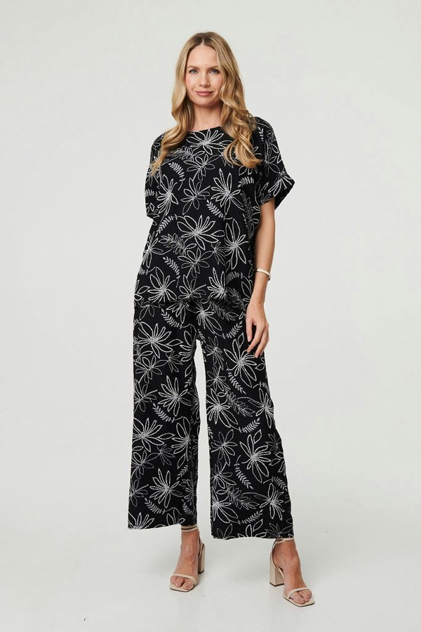 Black | Floral Relaxed Short Sleeve Top
