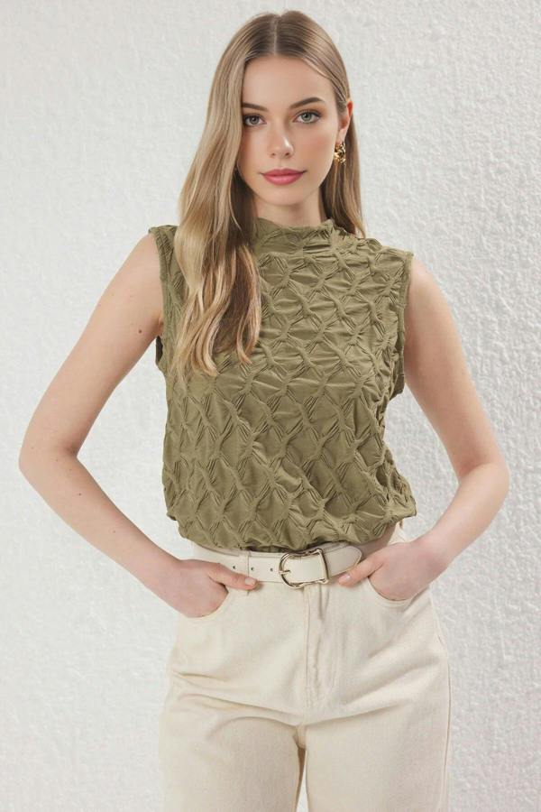 WOVCOR Textured Regular Stretch Knit Blouse