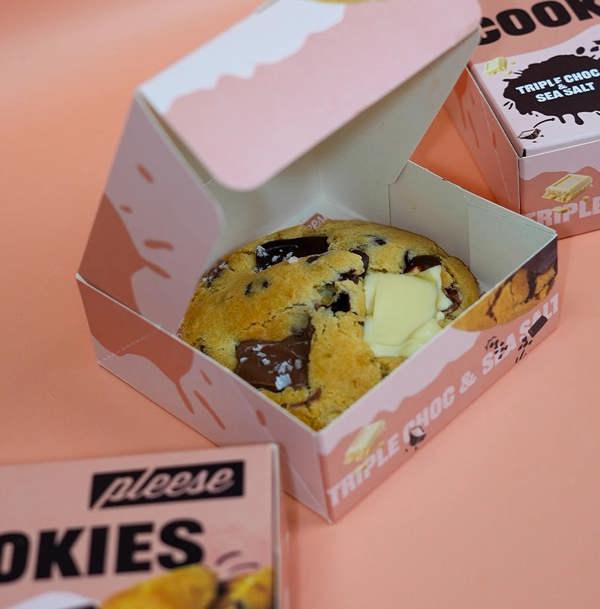 Pleese Triple Chocolate & Sea Salt Cookie
