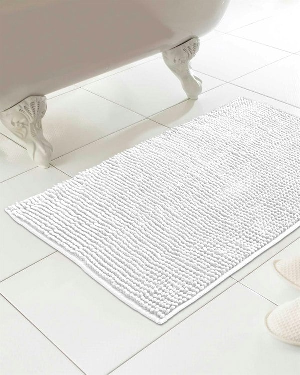 Country Club Chenille Loop White Bath Mat