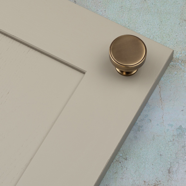 Handle & Home 38mm Antique Brass Knob
