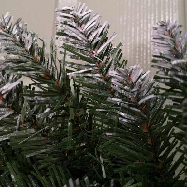 Samuel Alexander 60cm Snow Tip Christmas Wreath with 160 Bullet Tips