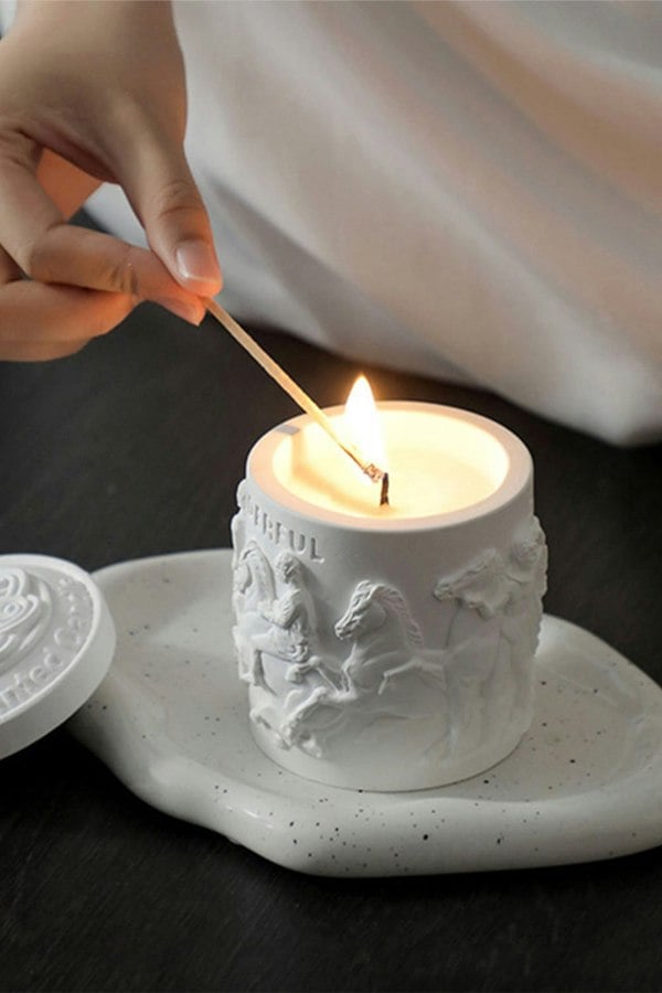 Living and Home Advanced Retro Cameo Scented Candle Home Fragrance Aromatherapy Decoration