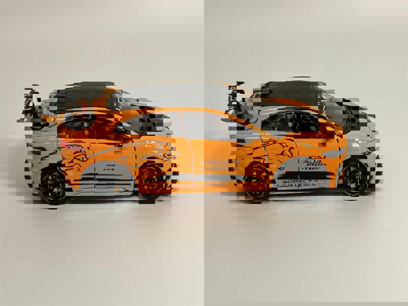 Tayumo Jaguar I Pace E Trophy LHD Light & Sound Orange 1:32 Scale - 32110012