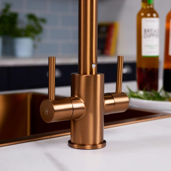 Flode Hammerfest | Dual Lever Kitchen Sink Mixer Tap with Swivel Spout | Brushed Copper Finish