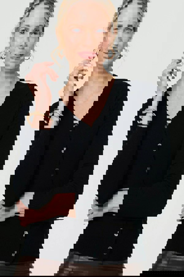 Black | Cropped Button-Up Slim Knit Cardigan
