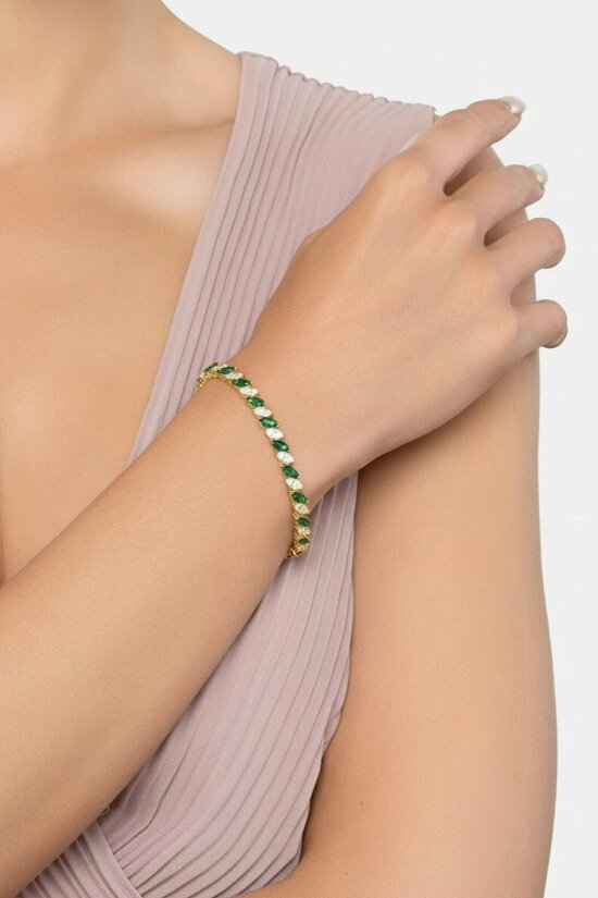 Latelita Viscountess Tennis Bracelet Emerald Gold