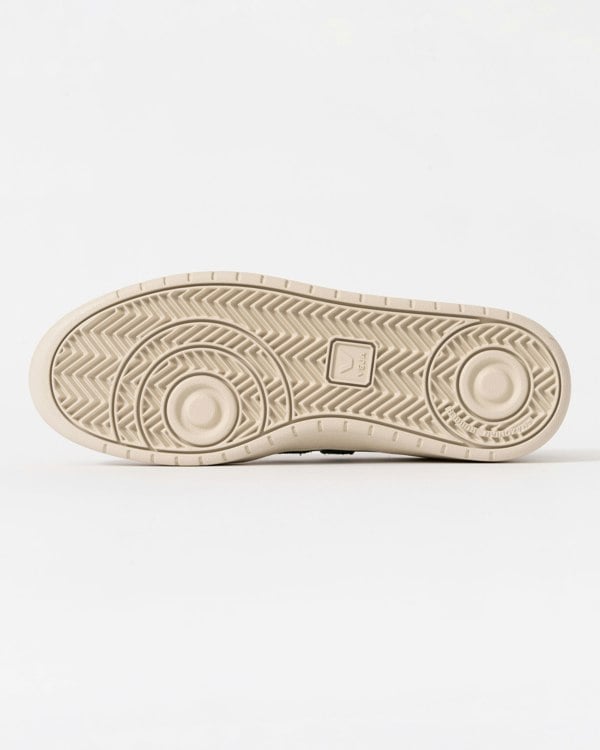 Veja V-90 OT Leather Mens Trainers White/Cyprus