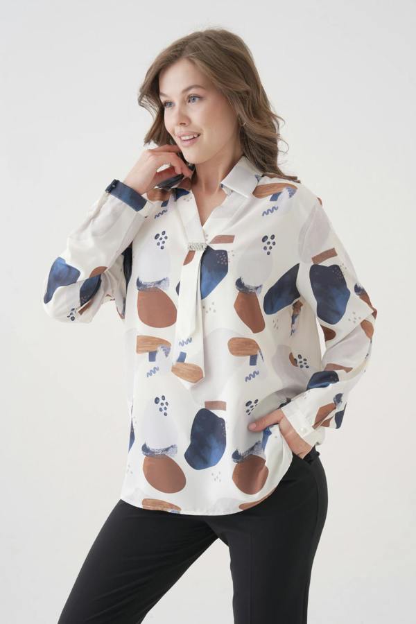 Hoxton Gal Oversized V-Neck Long Sleeves Brooch and Print Detail Blouse