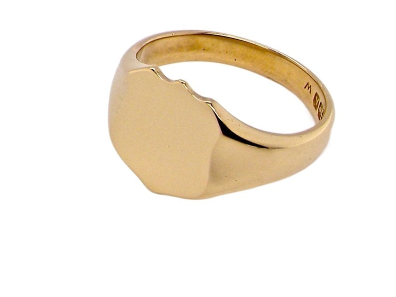 Vintage Tom A fine 18 carat gold man's signet ring