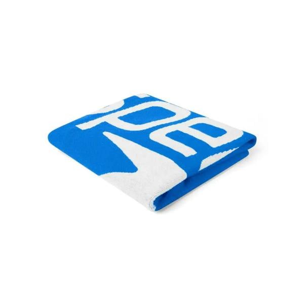 Speedo logo towel in blue and white with PBA design and excellent absorption
