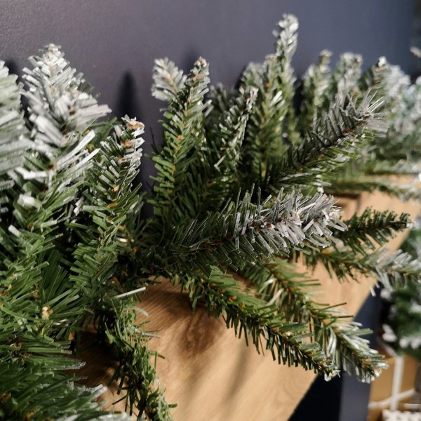 Samuel Alexander 2.7m x 25cm Snow Tipped Plain Christmas Garland with 200 Tips