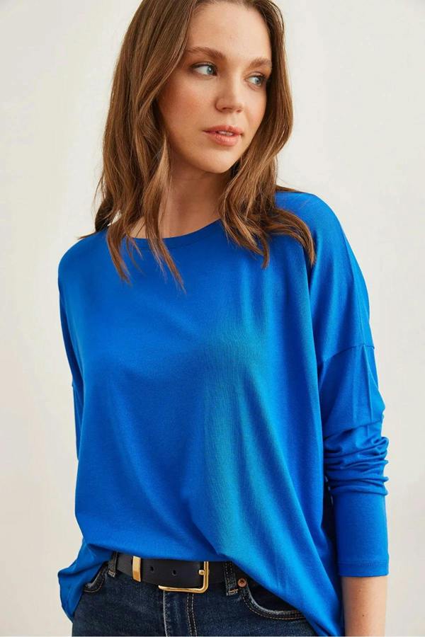 Hoxton Gal Crew Neck Draped Batwing Viscose Blouse