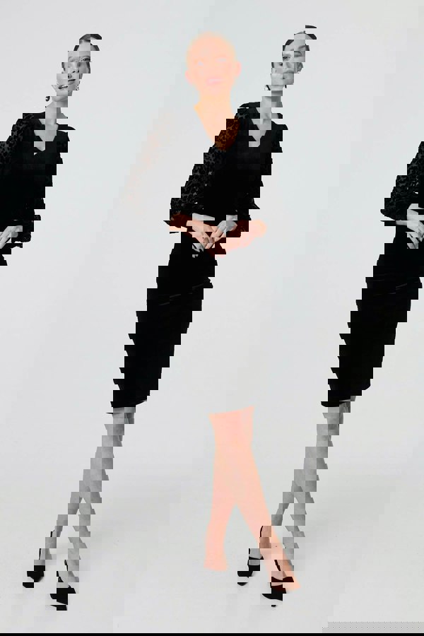 Black | Velvet Long Sleeve Shift Dress : Model is 5'9"/175 cm and wears UK8/EU36/US4/AUS8