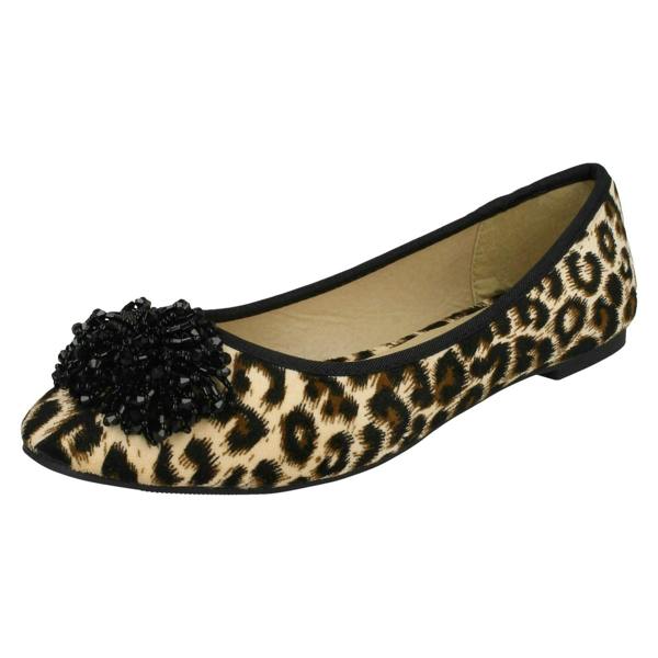 Spot On Ladies Spot On Beaded Ruffle Vamp Flat Ballerina