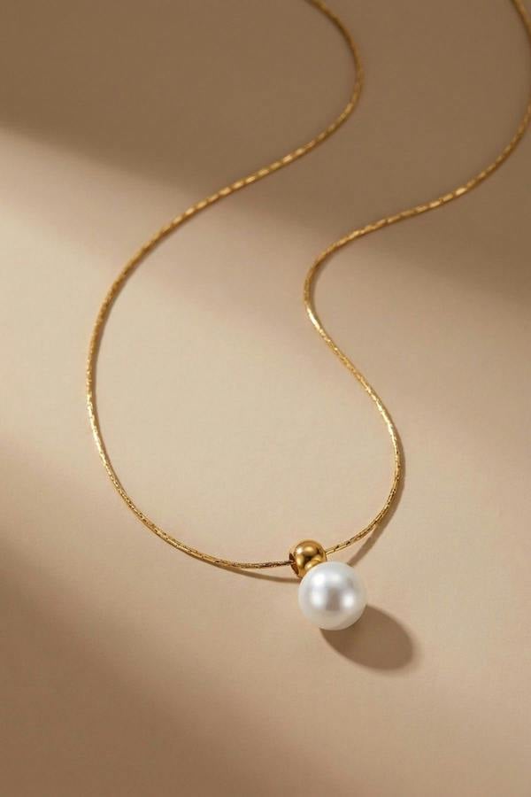 ARIIRA Oona Gold Tone Single Pearl Pendant