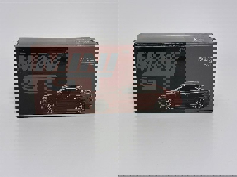 Mini GT BMW i7 xDrive60 Aventurin RHD 1:64 Scale Mini GT MGT00952R