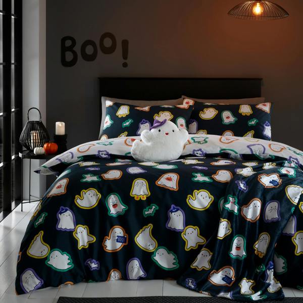 Catherine Lansfield Halloween Ghosts Cosy Fleece Blanket Throw Black