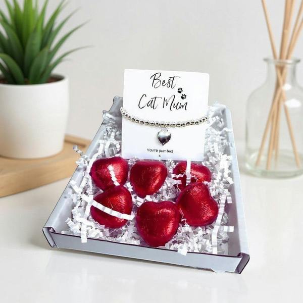 Aye Do Gifts Best Cat Mum Gift Box, Silver Heart Bracelet & Chocolate Hearts