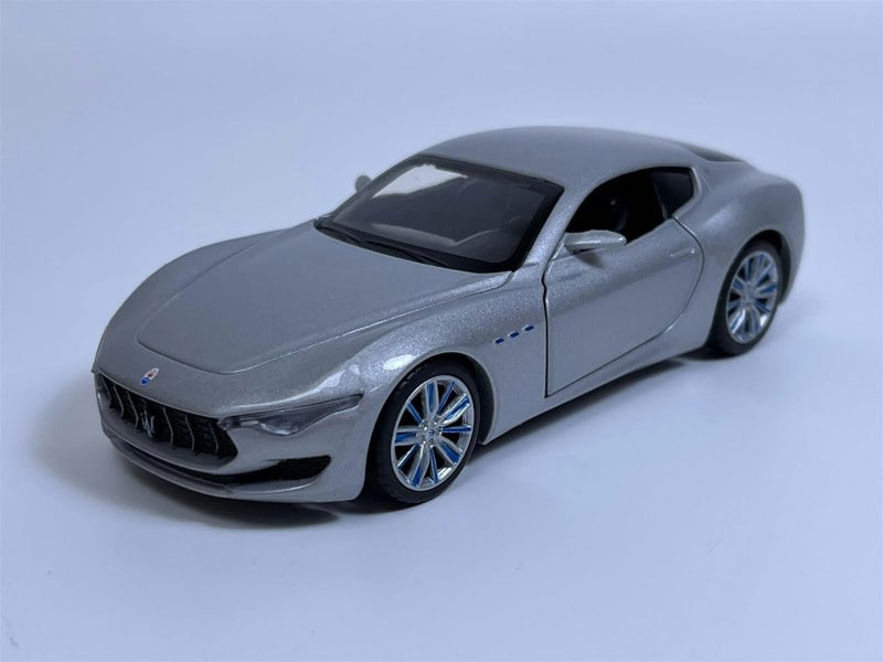 Tayumo Maserati Alfieri LHD Silver 1:36 Scale - 36125212