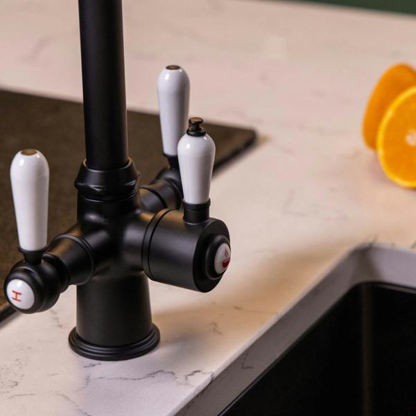 Flode korsa | Traditional Cruciform Style 3 in 1 Instant Boiling Tap | White Ceramic Levers | Matt Black Finish