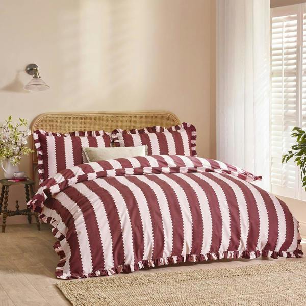 Wylder Birdie Ruffles Stripe Duvet Cover Set - Burgundy/Blossom - 