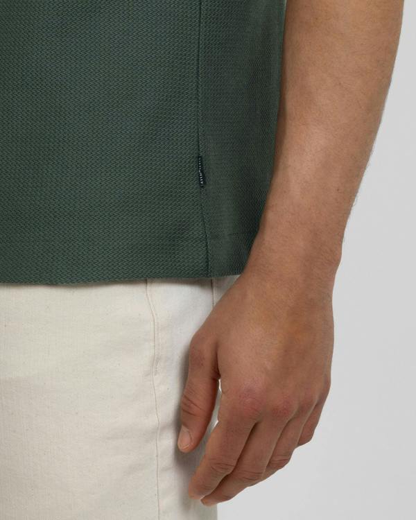 Steel & Jelly Tolworth - Textured Polo Shirt With Contrast Rib