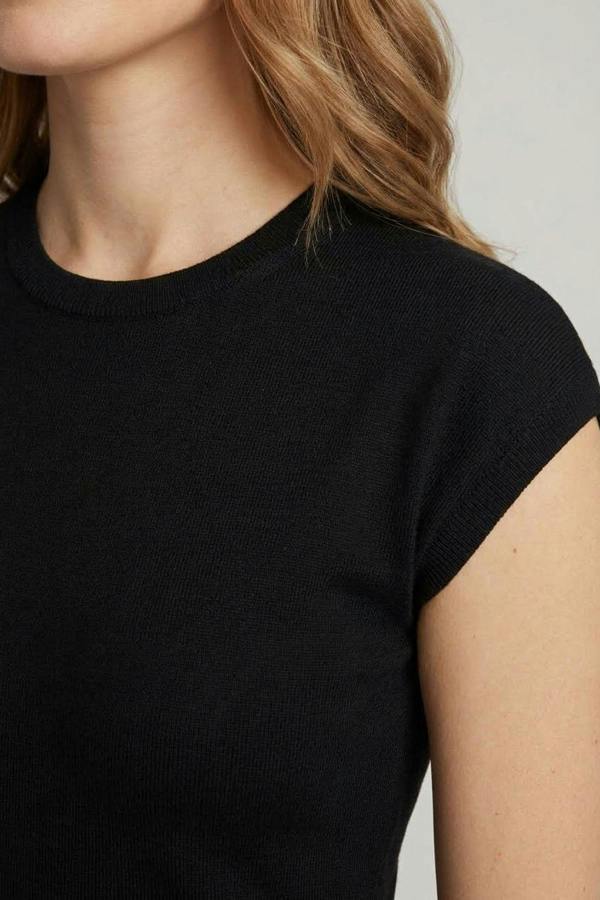 Black | Short Sleeve Slim Fit Jumper Top