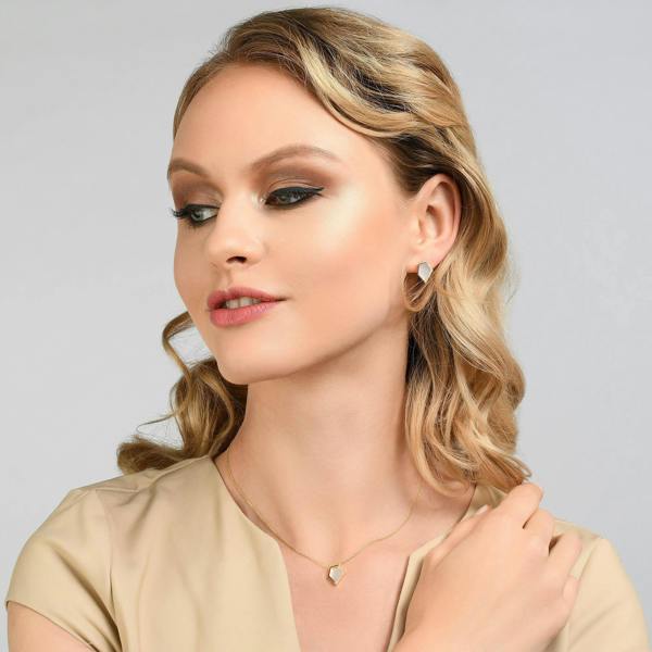 Mother of Pearl Gold Pendant Necklace for Women - namana.london