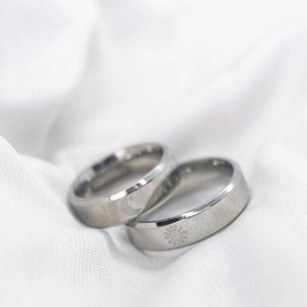 The Colourful Aura Stainless Steel Silver Couple Moon and Sun Matching Promise Ring Set