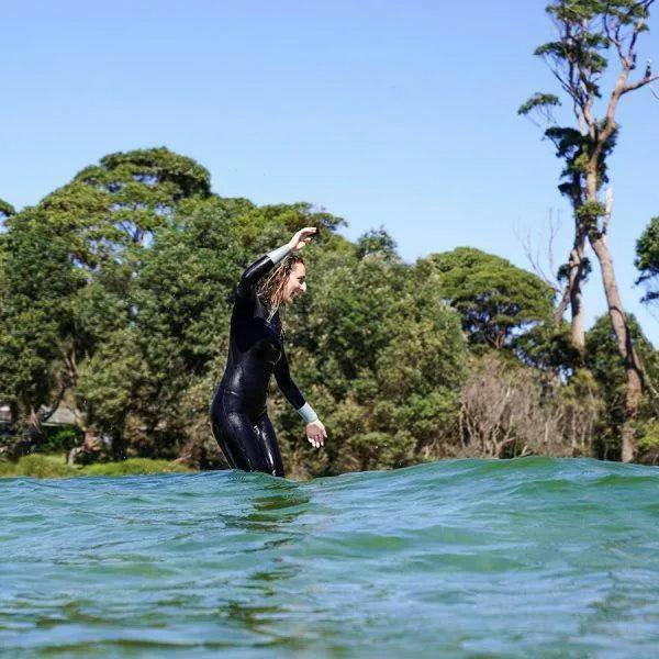 Ocean & Earth 4/3 Womens Free Flex Chest Zip Wetsuit Black