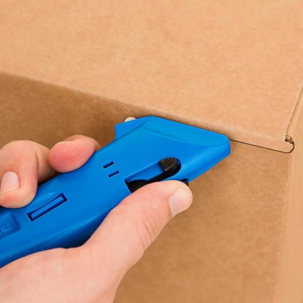 EZAR Auto-Retracting Lightweight Safety Cutter - DaltonSafety