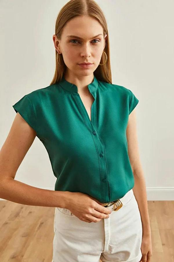 Hoxton Gal Sleeveless V-Neck Shirt