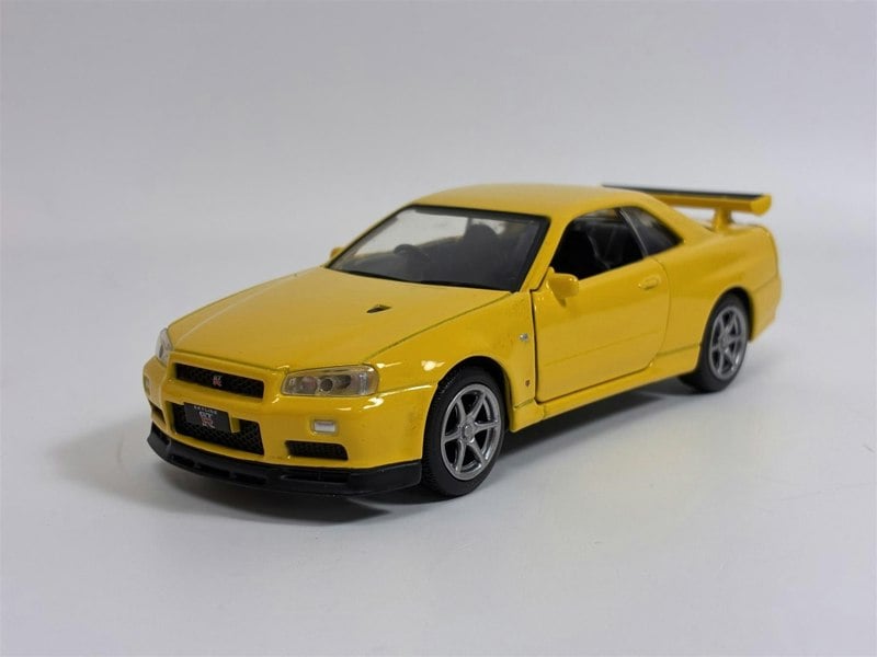 Tayumo Nissan GT R34 V Spec II RHD Yellow 1:36 Scale 36115217