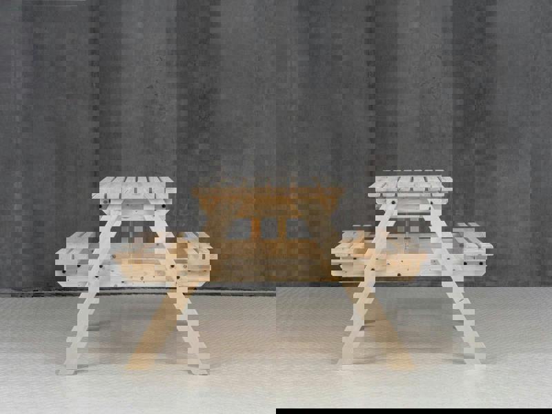 Classic pub-style picnic bench and table, designed for outdoor dining areas such as gardens, patios, cafés, and public spaces, supplied ready for painting.