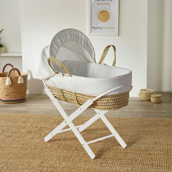 Kinder Valley White Waffle Palm Moses Basket with Folding Stand White