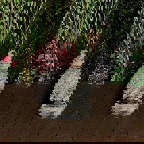 Stone Cast 'Christmas Robin' Garden Ornament 