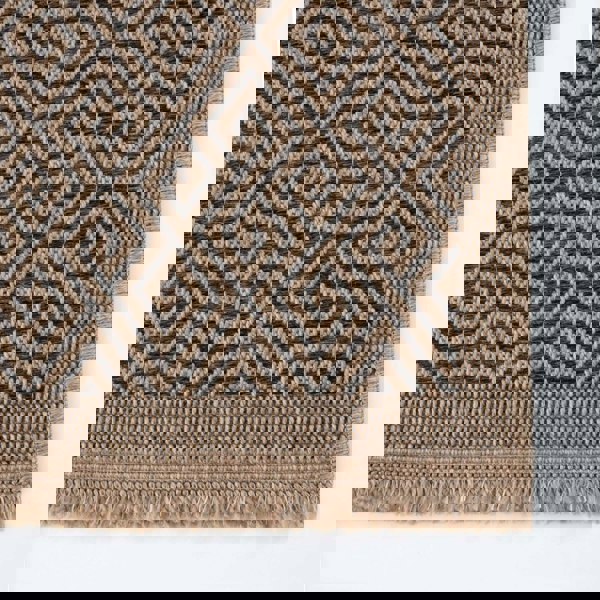 Nature Outdoor Rug Dark Grey jute-look designs and soft, non-shedding texture, moisture and UV protected.