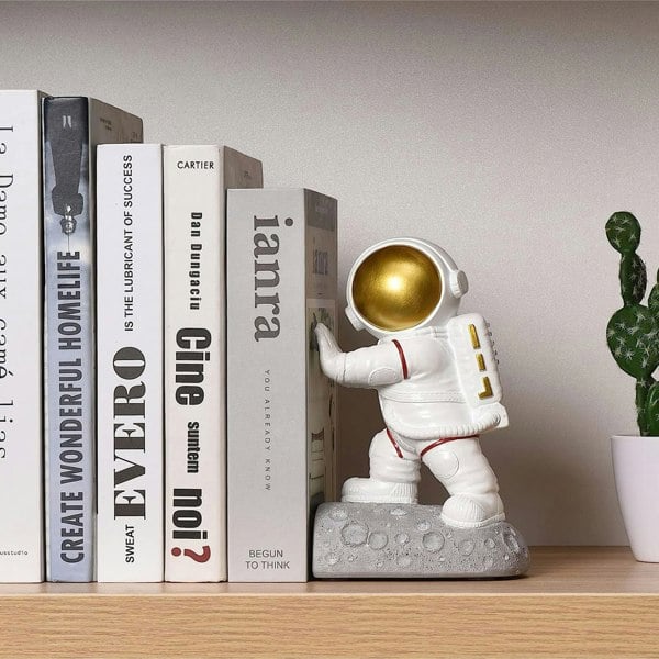 Maison des Cadeaux Facing Astronaut Bookends