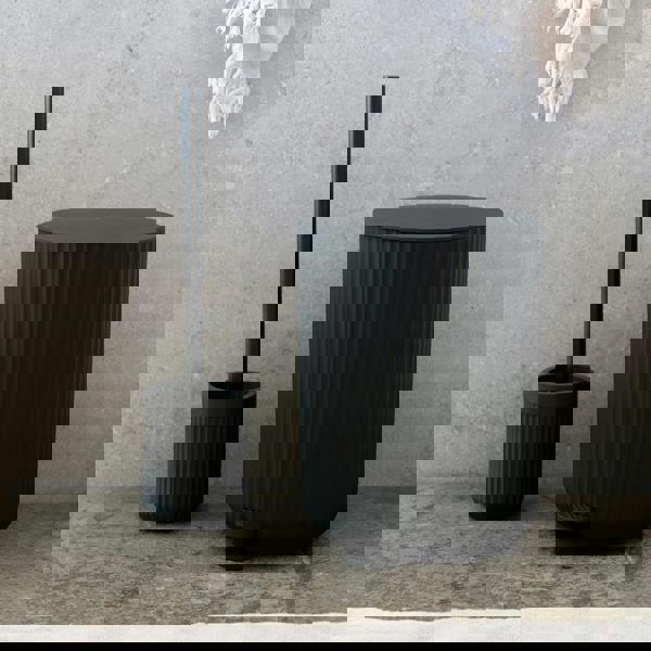 BESLAGSBODEN Black Polyresin Freestanding Toilet Brush and Holder