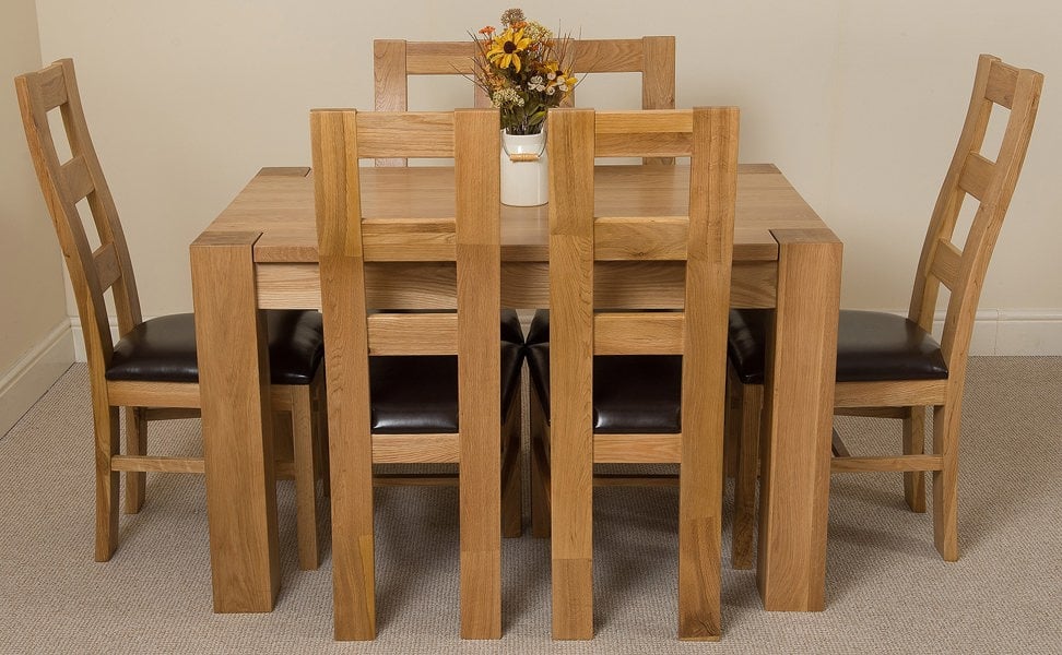 That's Furniture Kuba Small Oak Dining Table with Yale Oak Chairs