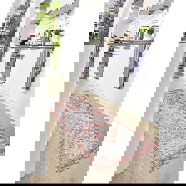 The Rugs Washable Rug Eterna Red: Vintage Style - Easy Care