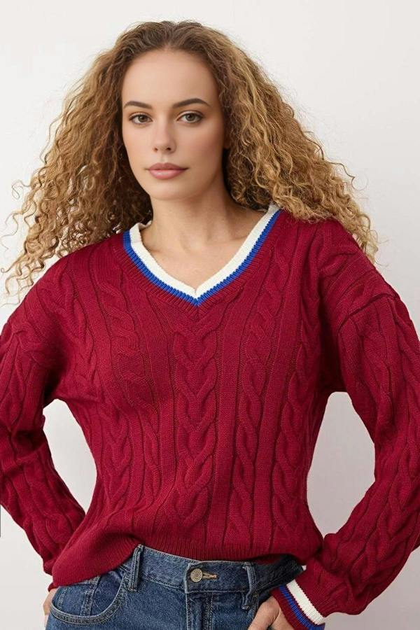WOVCOR Cable Knit V Neck Jumper